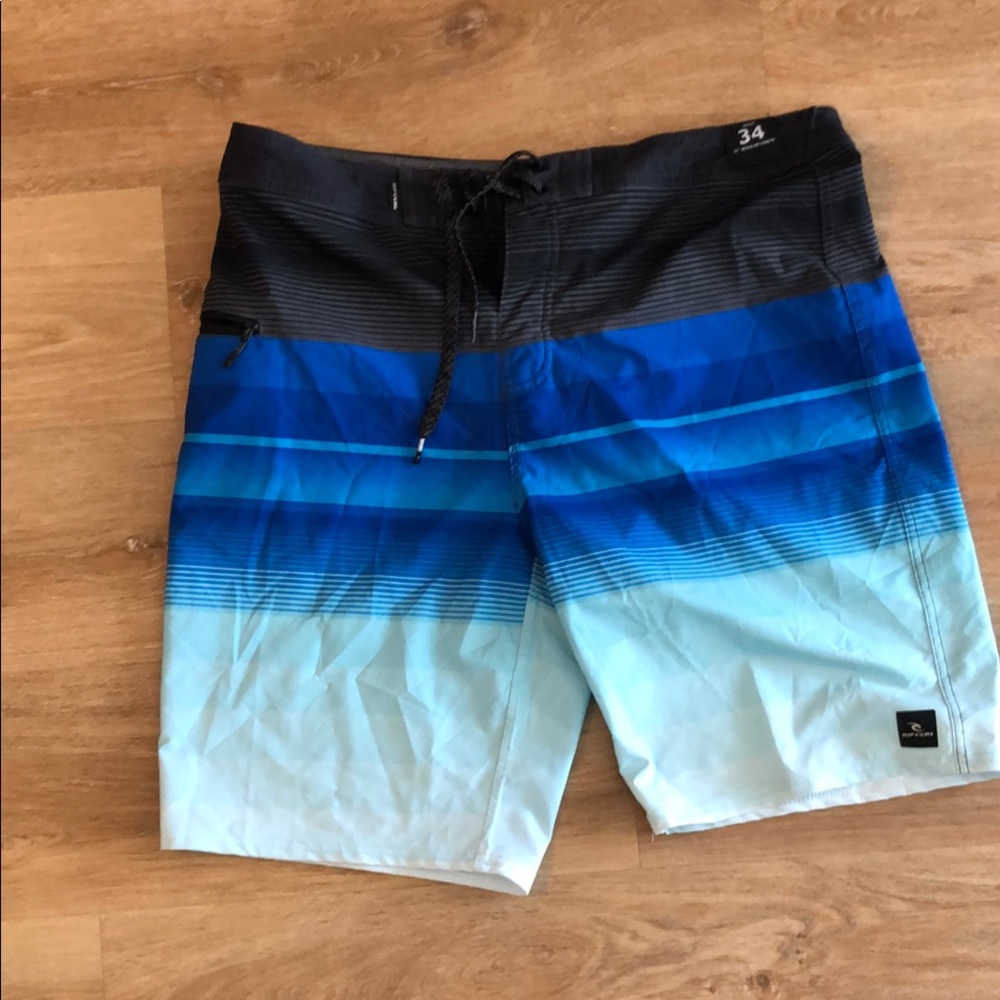 NWOT RipCurl Mirage swim trunks sz 34